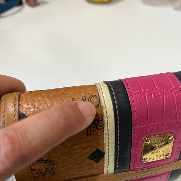 MCM COGNAC VISETOS LONG TRIFOLD WALLET - Picture 4 of 16